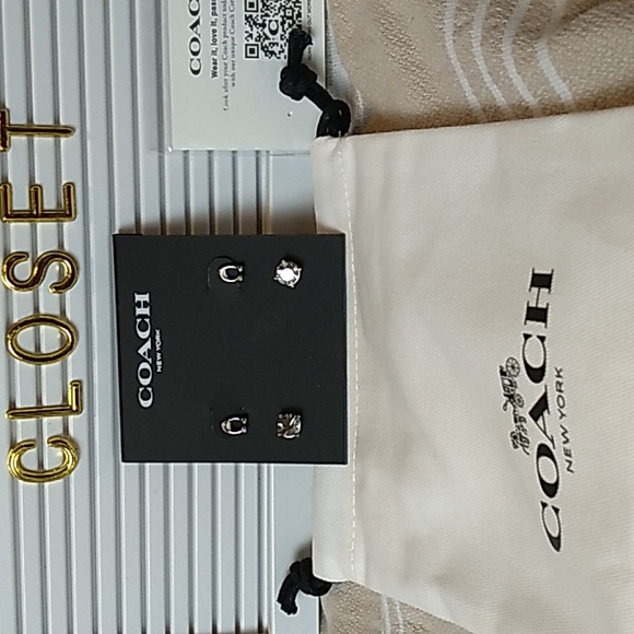 2 Pack of Coach earrings Signature C in Silver & circle gems w dust bag - Picture 3 of 7